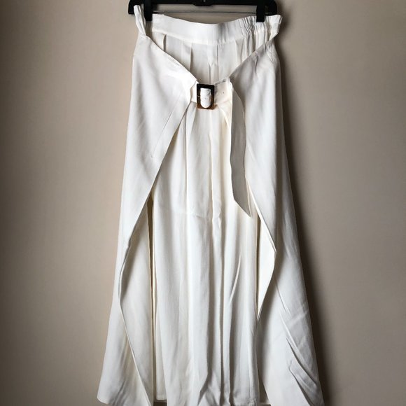 SOFT SURRONDINGS PLEATED SKIRT - Picture 1 of 10